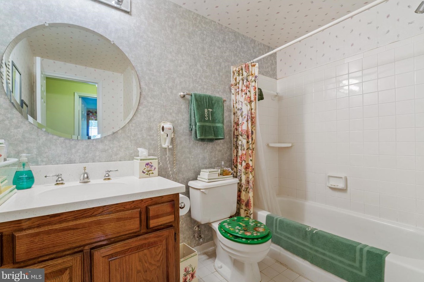 11444 Oak Leaf Dr, Silver Spring MD 20901-5013 exterior