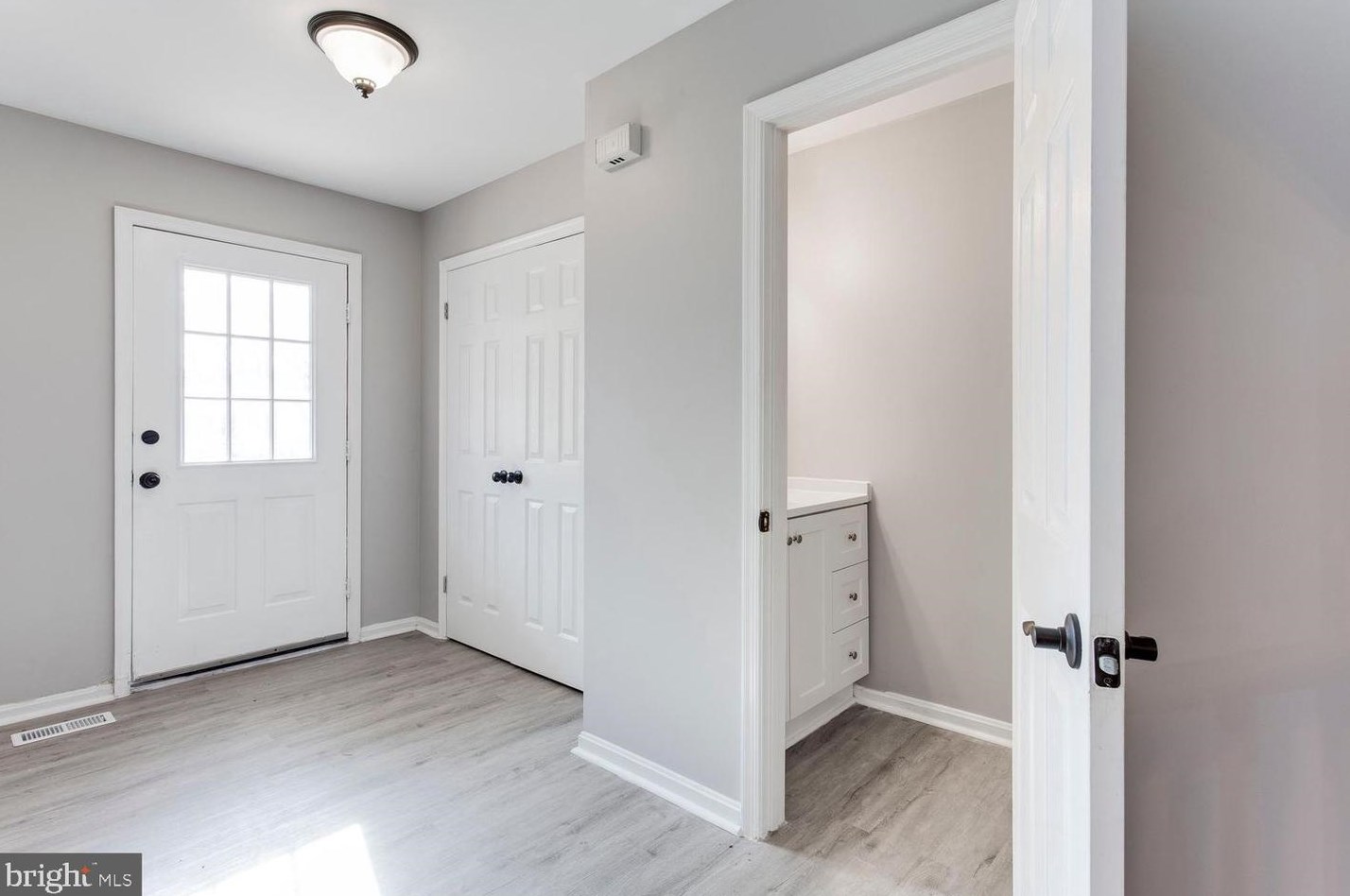 304 Crescendo Way, Silver Spring MD  20901-5017 exterior