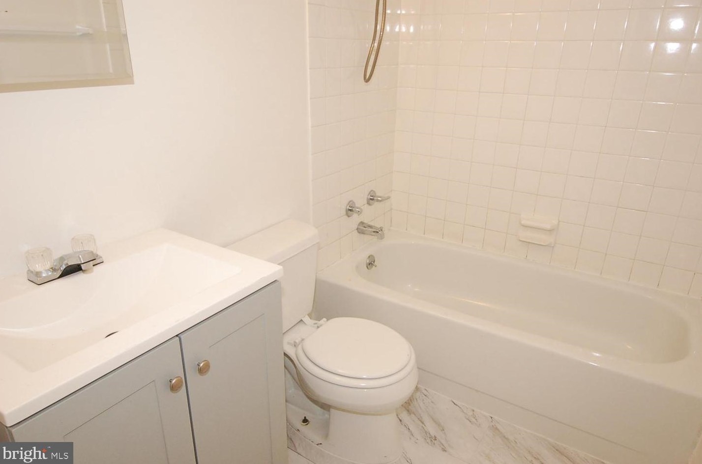 9325 Chadburn Pl, Gaithersburg MD 20886-4029 exterior