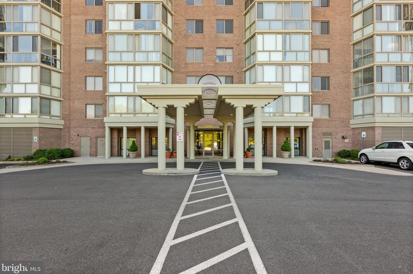 3200 N Leisure World Blvd #1014, Silver Spring, MD 20906