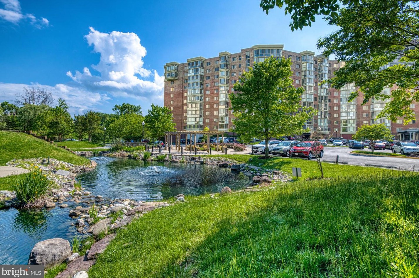 3100 N Leisure World Blvd #1014, Silver Spring, MD 20906