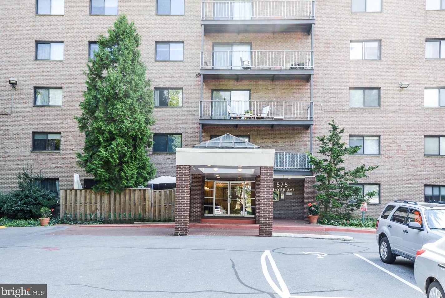575 Thayer Ave #506, Silver Spring, MD 20910