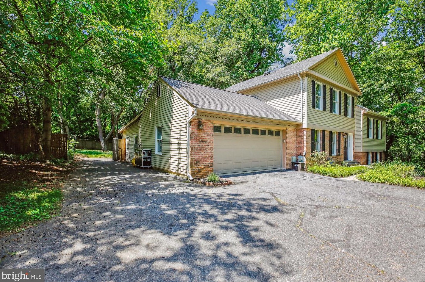 9314 Edgewood Ct, Gaithersburg, MD 20877-1575