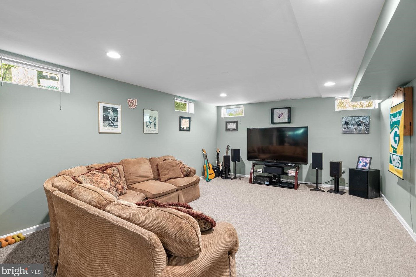 13200 Jasmine Hill Ter, Rockville MD 20850-3665 exterior