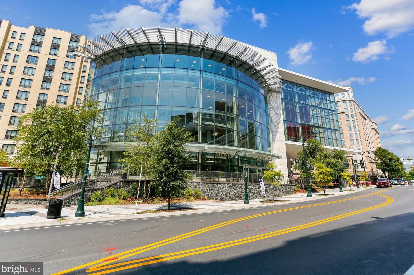 1408 Highland Dr, Silver Spring MD 20910-1524 exterior