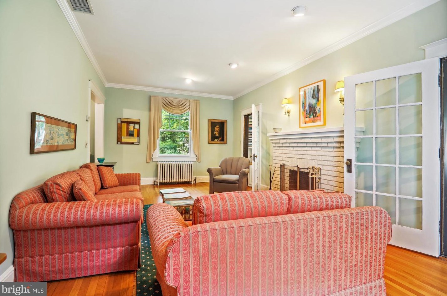 1408 Highland Dr, Silver Spring MD 20910-1524 exterior