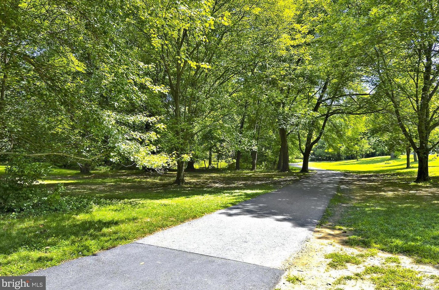 1408 Highland Dr, Silver Spring MD 20910-1524 exterior