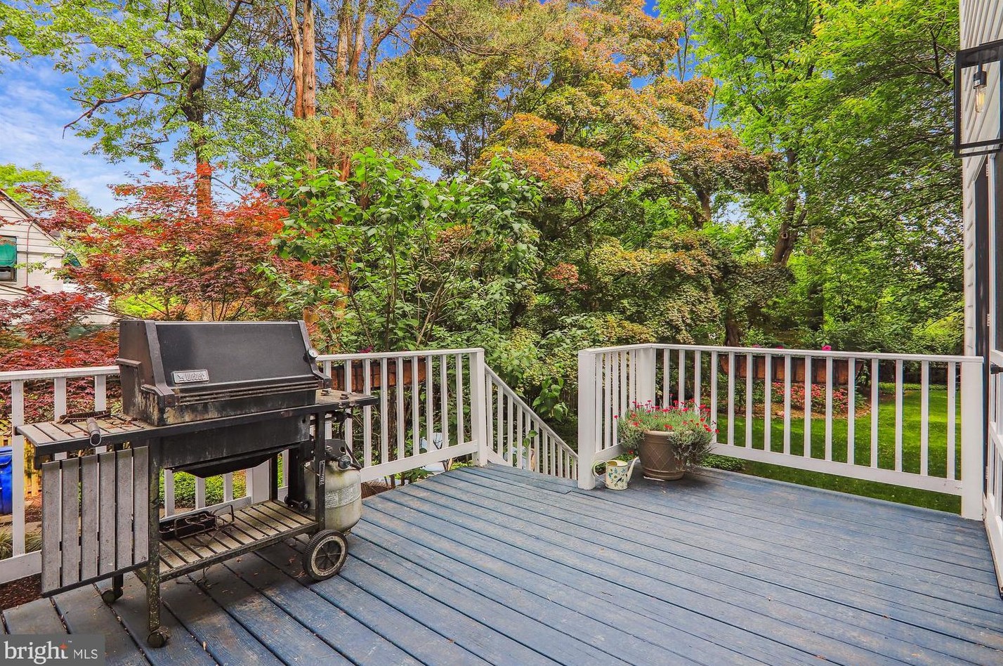 1408 Highland Dr, Silver Spring MD 20910-1524 exterior