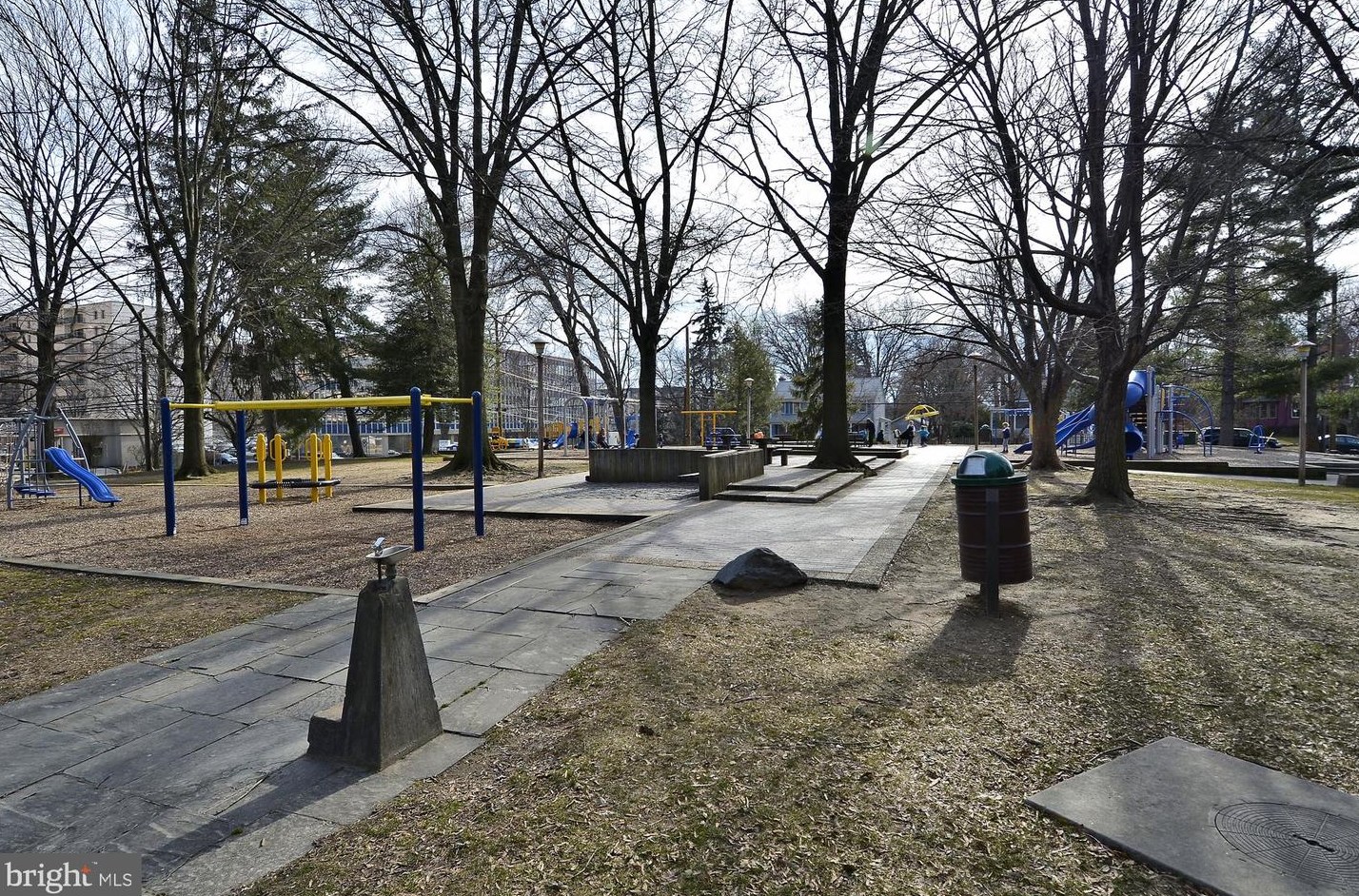 1408 Highland Dr, Silver Spring MD 20910-1524 exterior