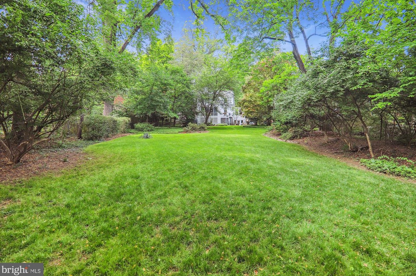 1408 Highland Dr, Silver Spring MD 20910-1524 exterior