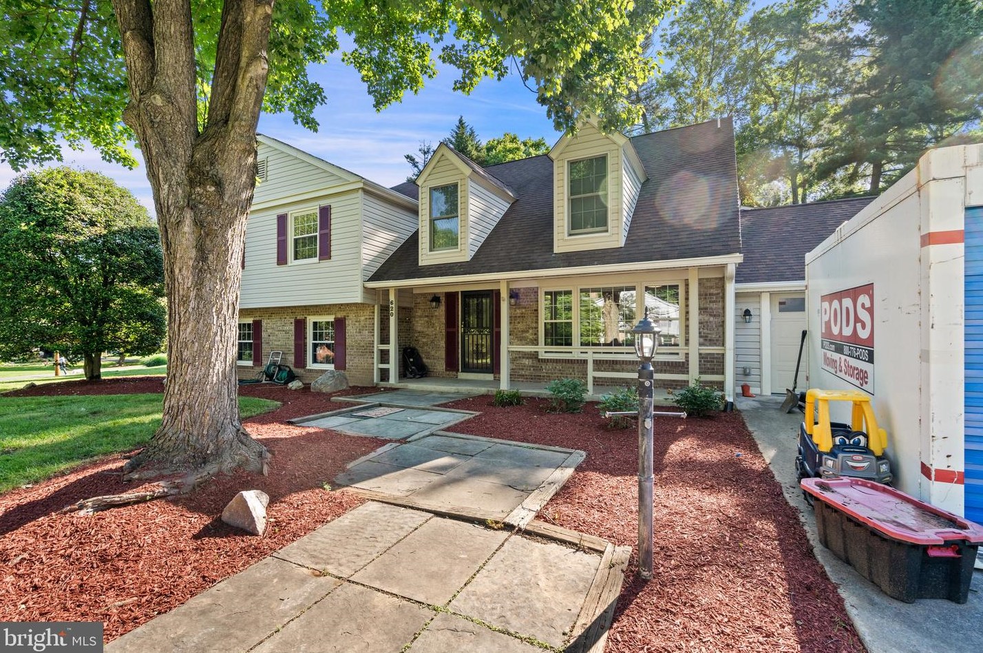620 Whitingham Dr, Silver Spring, MD 20904-6333