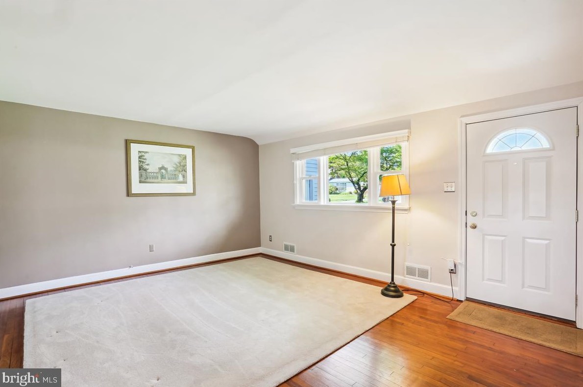 1806 Arcola Ave, Silver Spring MD  20902-2831 exterior