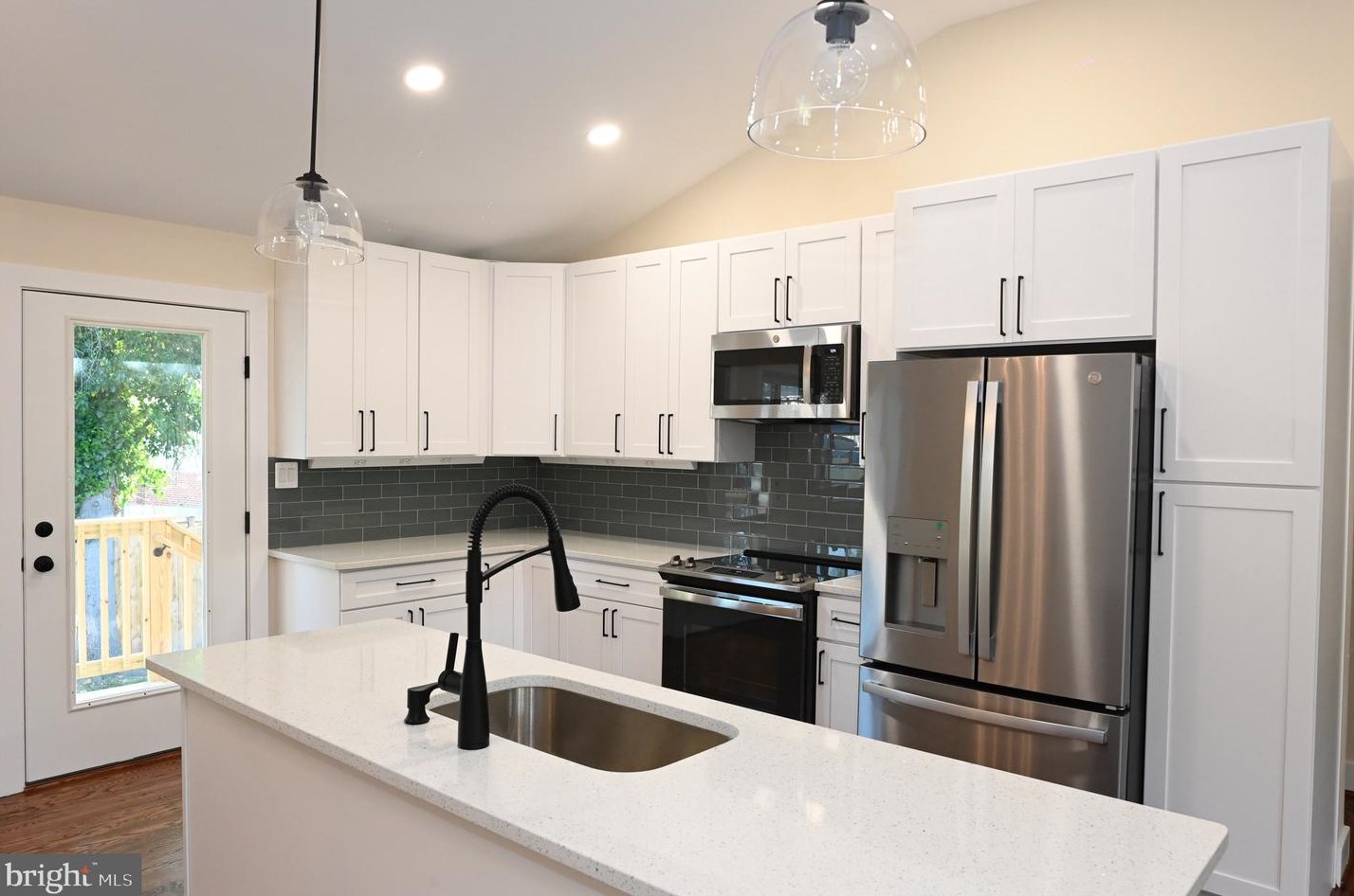 7519 Dundalk Rd, Silver Spring, MD 20912-4122