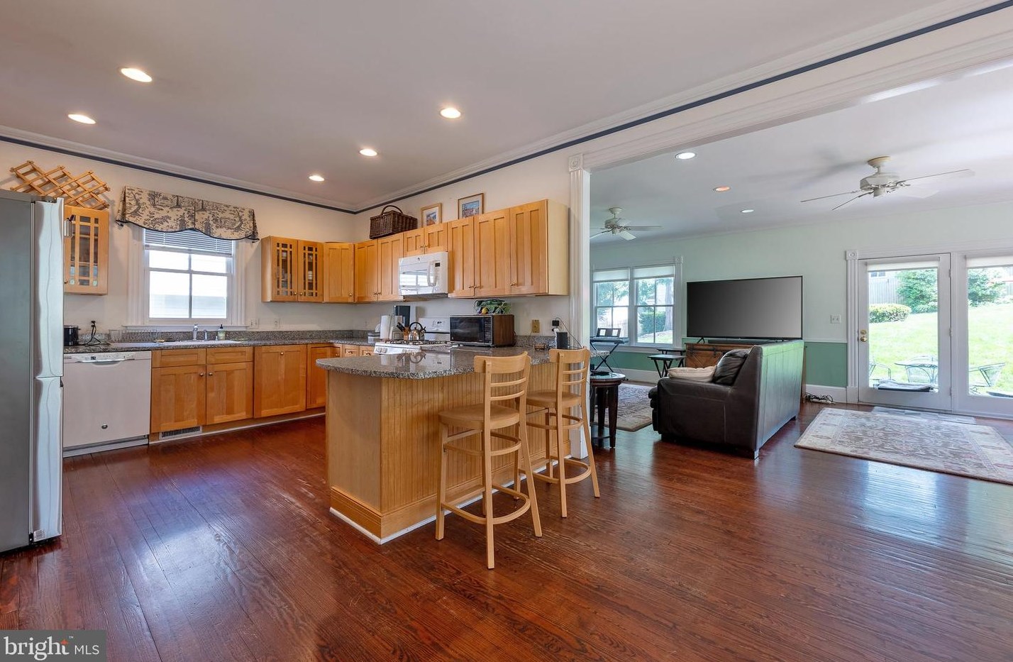 2411 Holman Ave, Silver Spring, MD 20910-1141