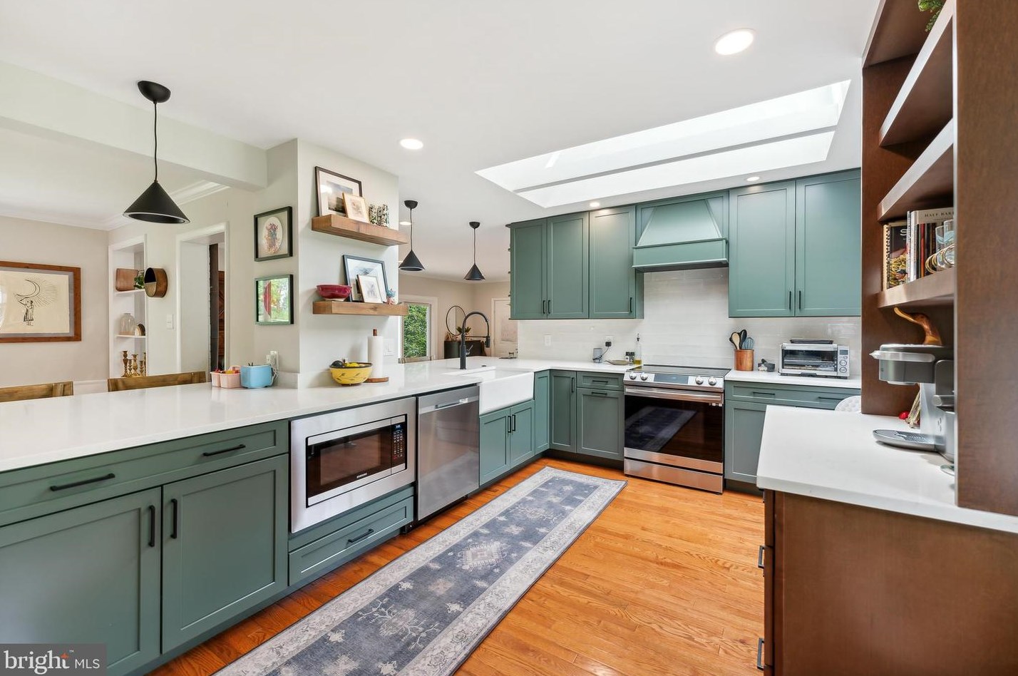 13320 Wye Oak Dr, Gaithersburg MD  20878-3537 exterior