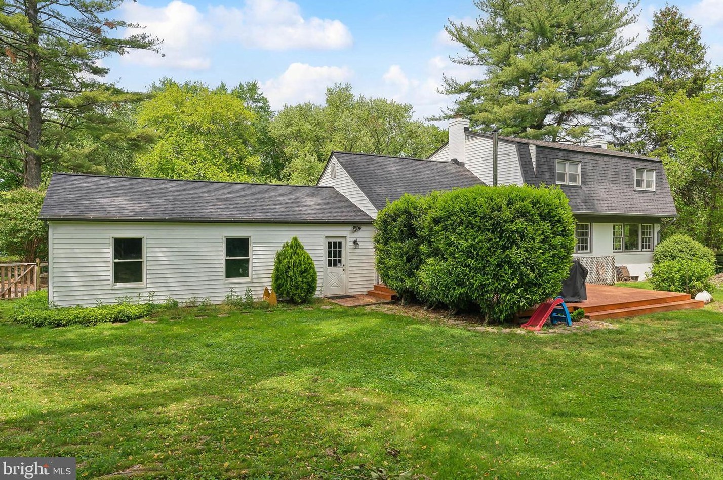 13320 Wye Oak Dr, Gaithersburg MD  20878-3537 exterior