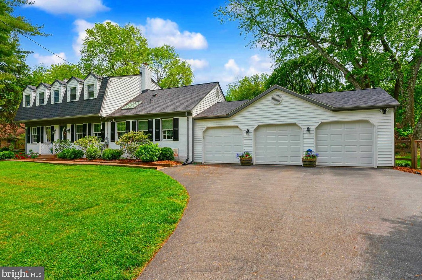 13320 Wye Oak Dr, Gaithersburg MD  20878-3537 exterior