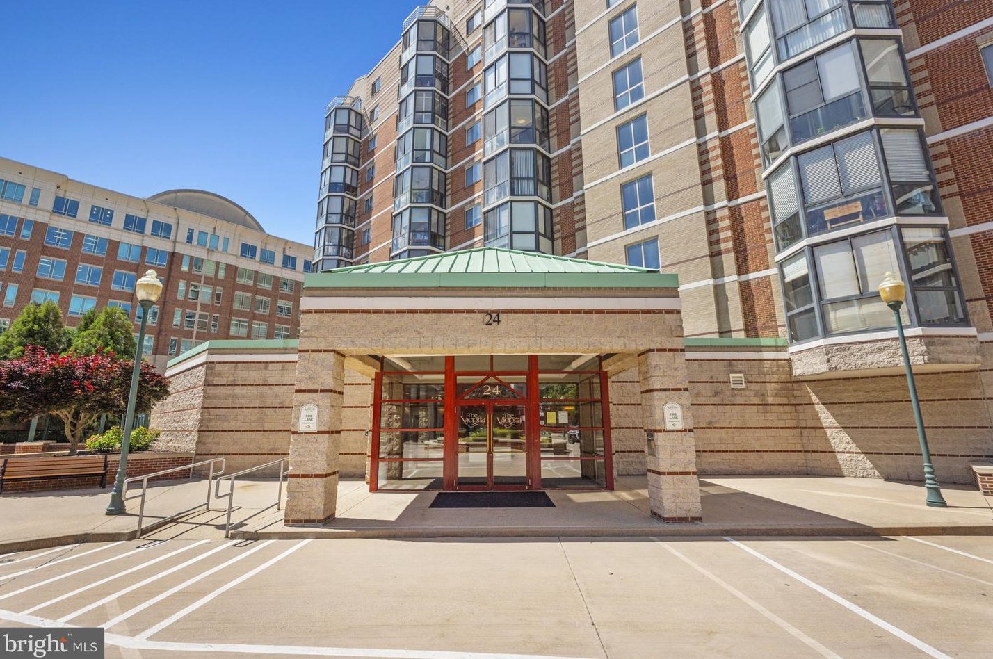 24 Courthouse Sq #709, Rockville, MD 20850