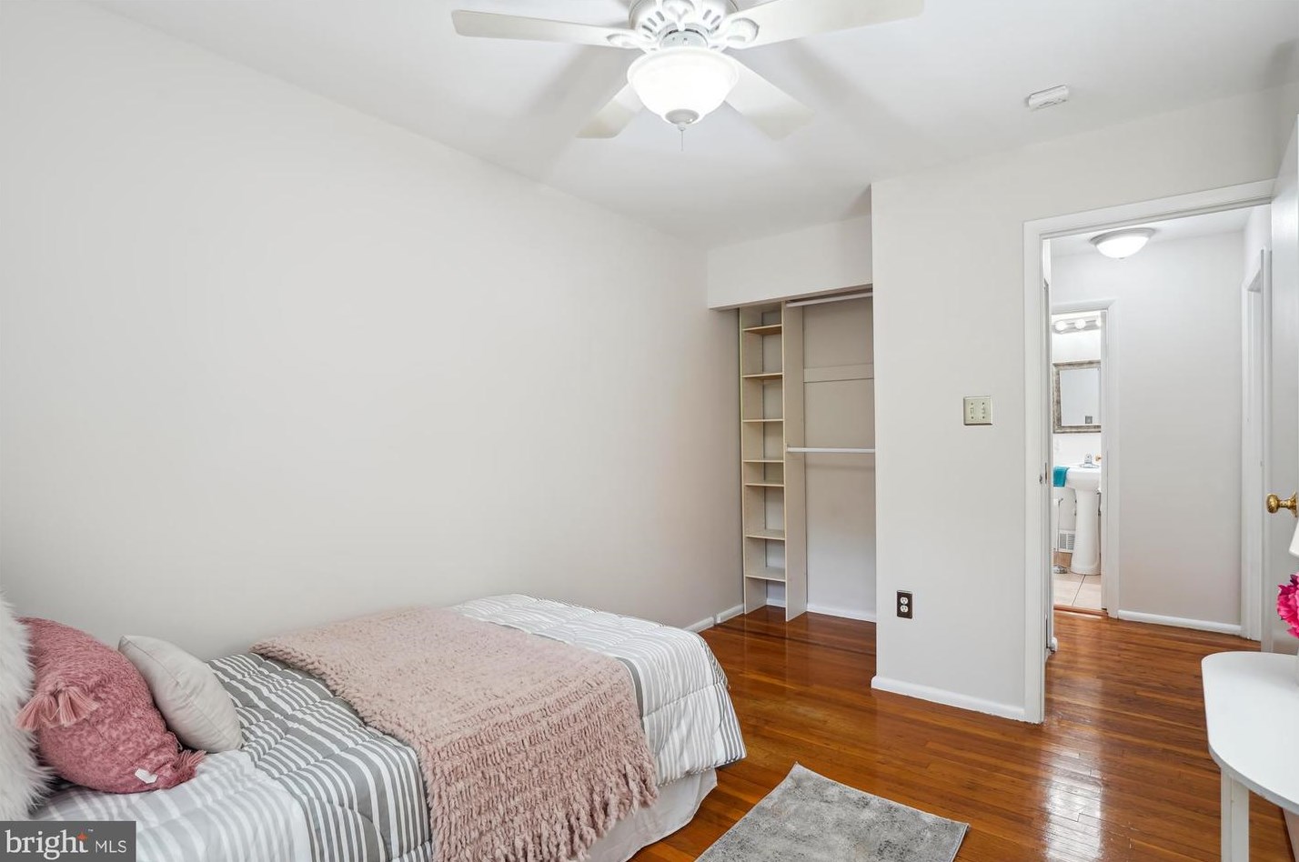 14019 Congress Dr, Rockville MD 20853-2637 exterior