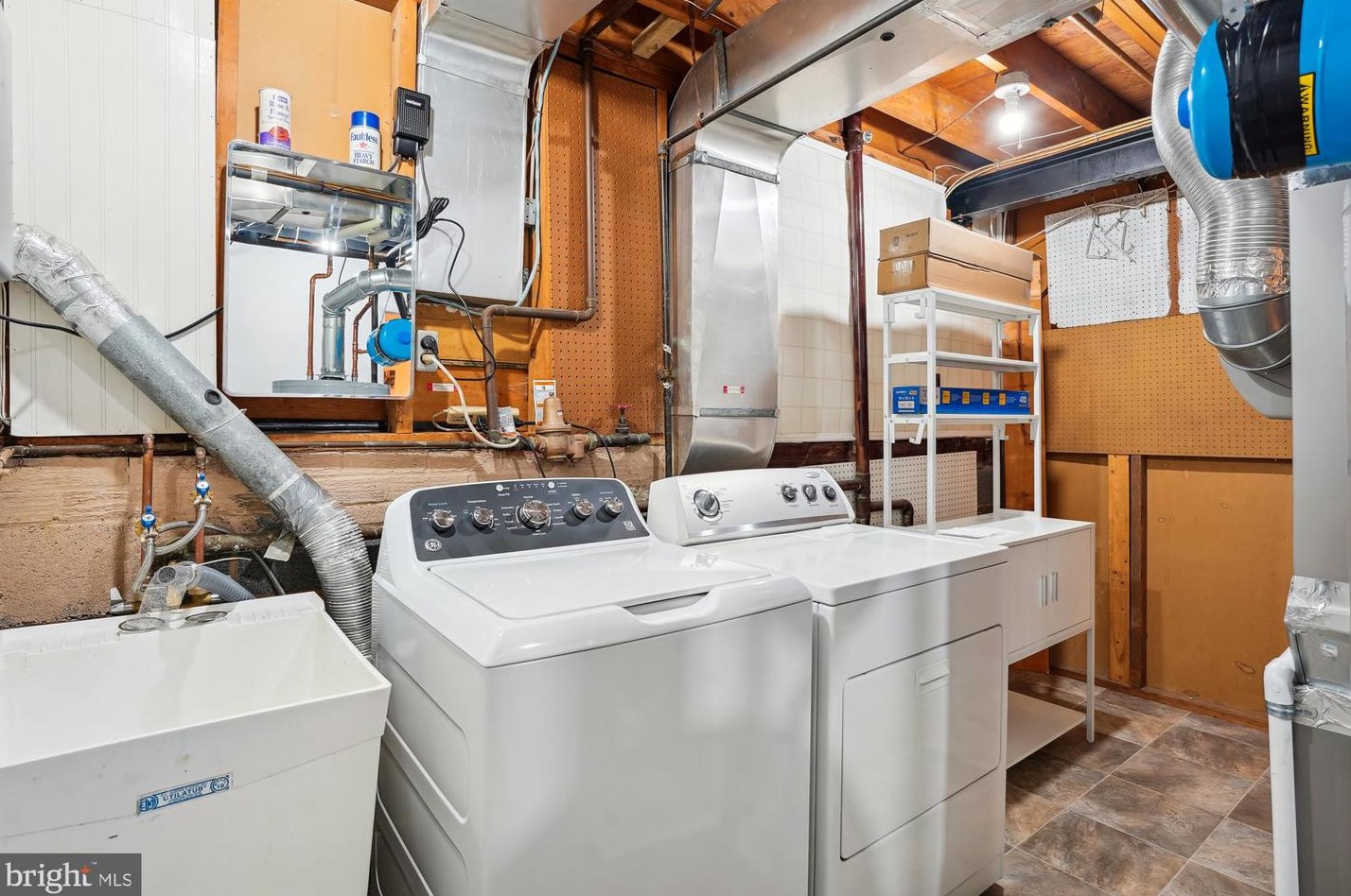 14019 Congress Dr, Rockville MD 20853-2637 exterior