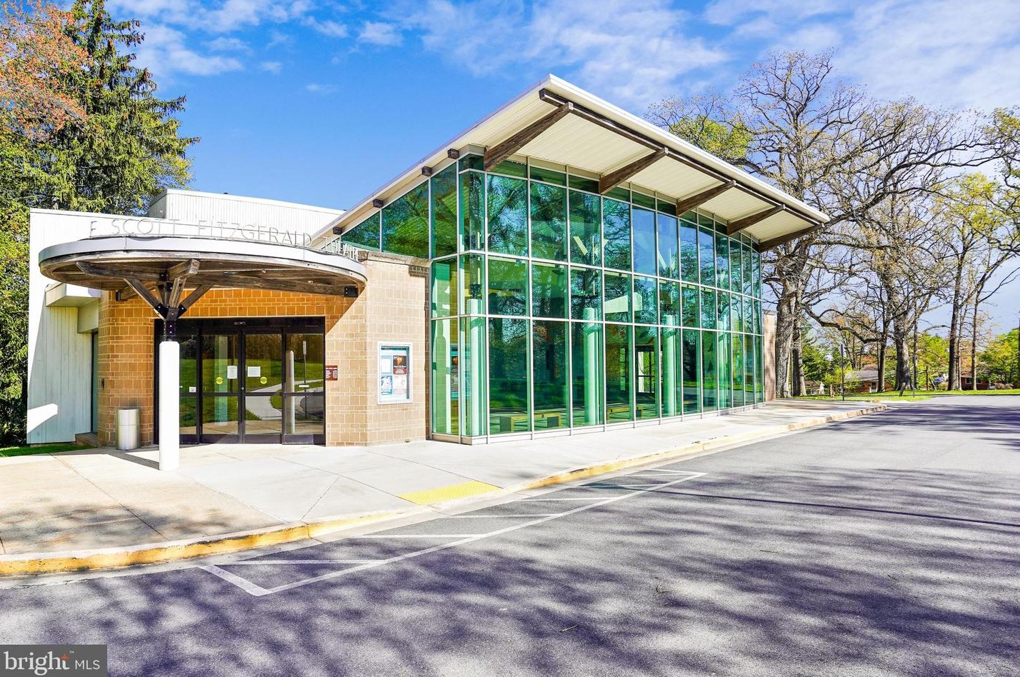 14019 Congress Dr, Rockville MD 20853-2637 exterior