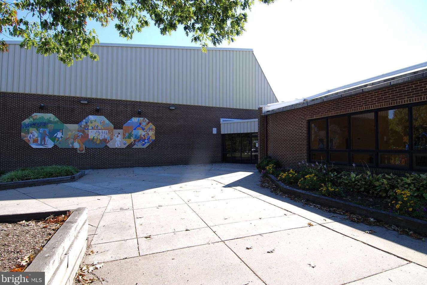 14019 Congress Dr, Rockville MD 20853-2637 exterior