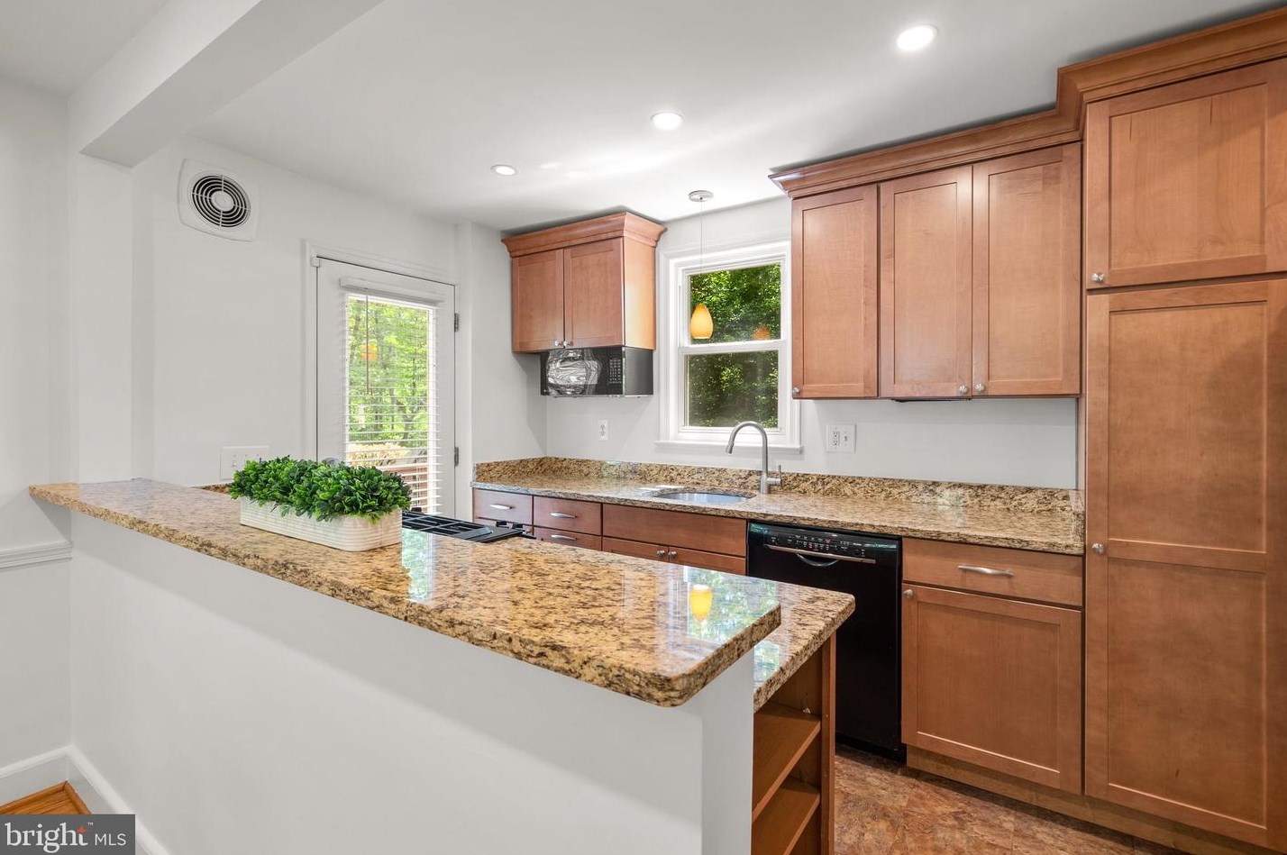 252 Whitmoor Ter, Silver Spring MD 20901-1523 exterior