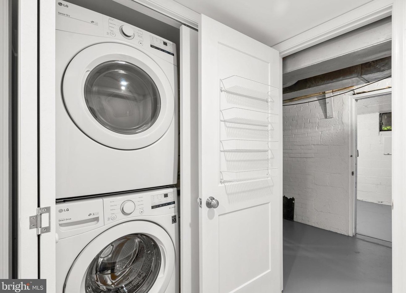 252 Whitmoor Ter, Silver Spring MD 20901-1523 exterior