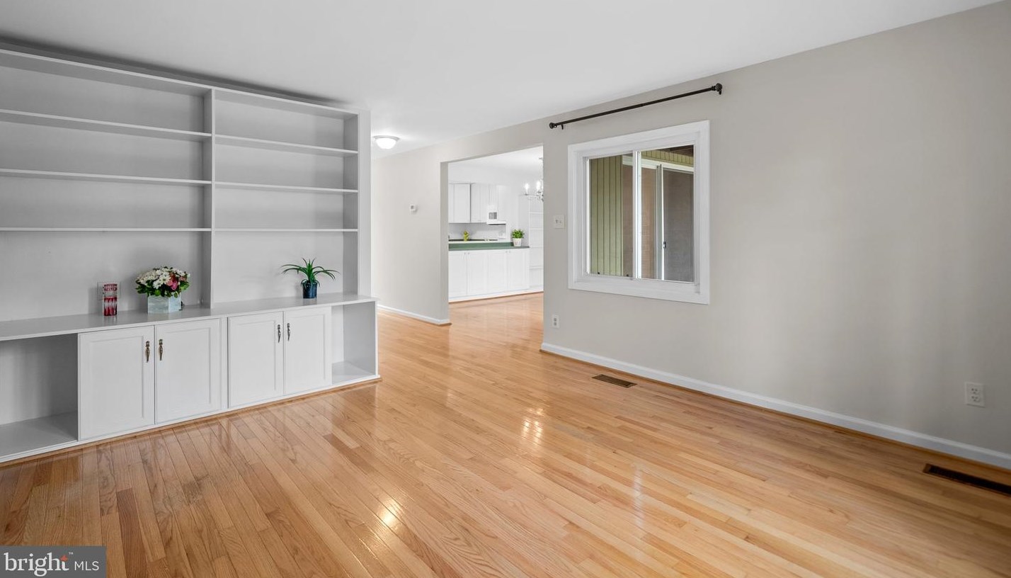 19167 Stedwick Dr, Gaithersburg MD 20886-3954 exterior