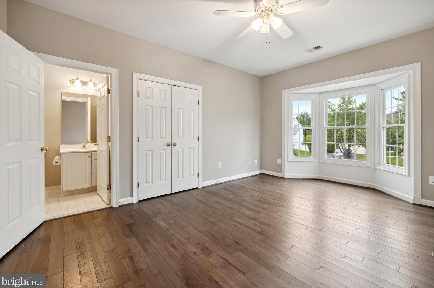 7106 Stratos Ln, Gaithersburg MD  20879-5424 exterior