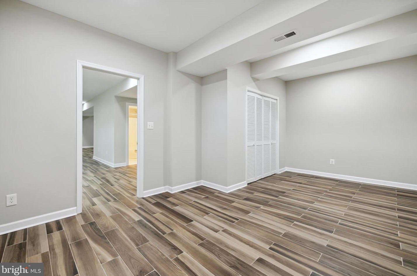 7106 Stratos Ln, Gaithersburg MD  20879-5424 exterior