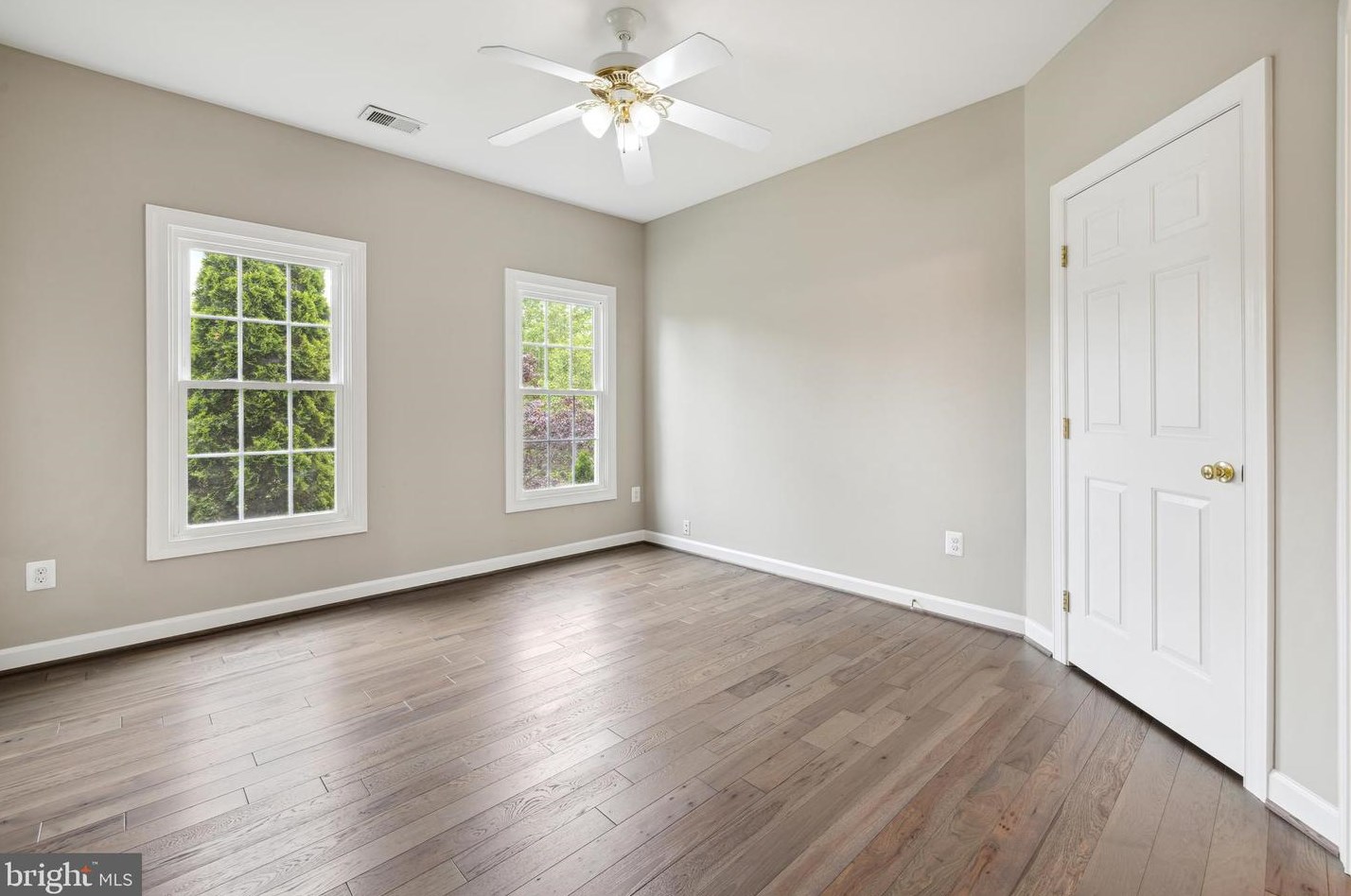 7106 Stratos Ln, Gaithersburg MD  20879-5424 exterior