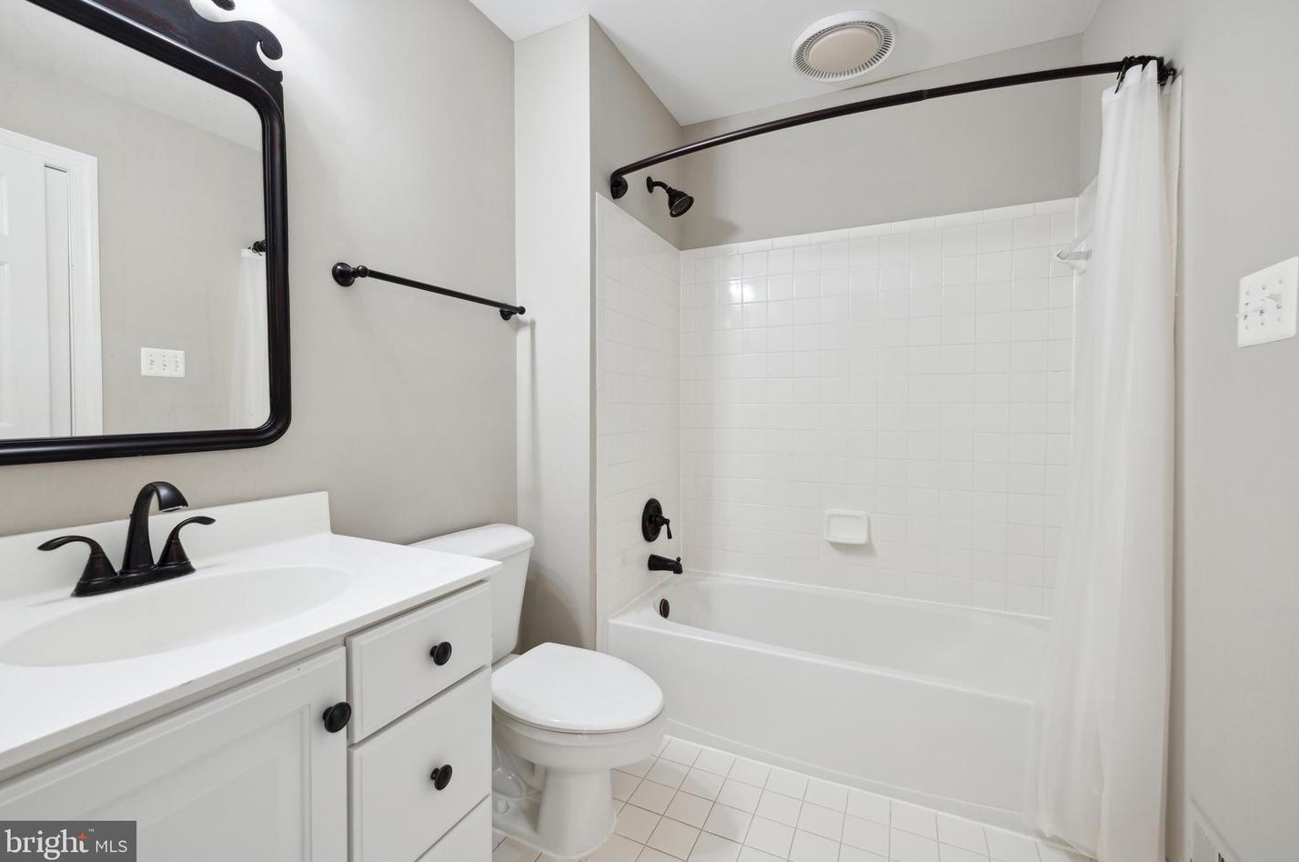 7106 Stratos Ln, Gaithersburg MD  20879-5424 exterior