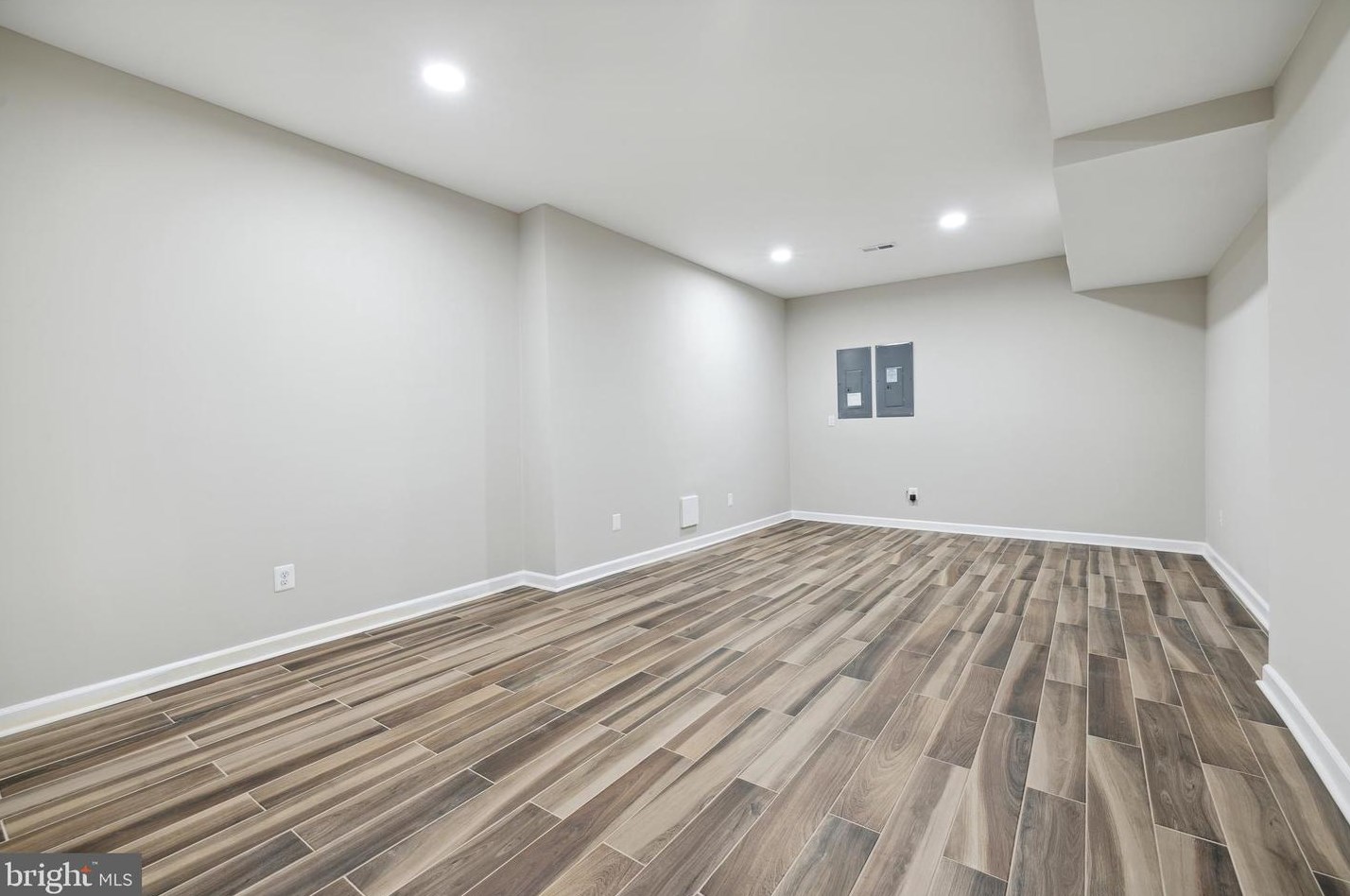 7106 Stratos Ln, Gaithersburg MD  20879-5424 exterior