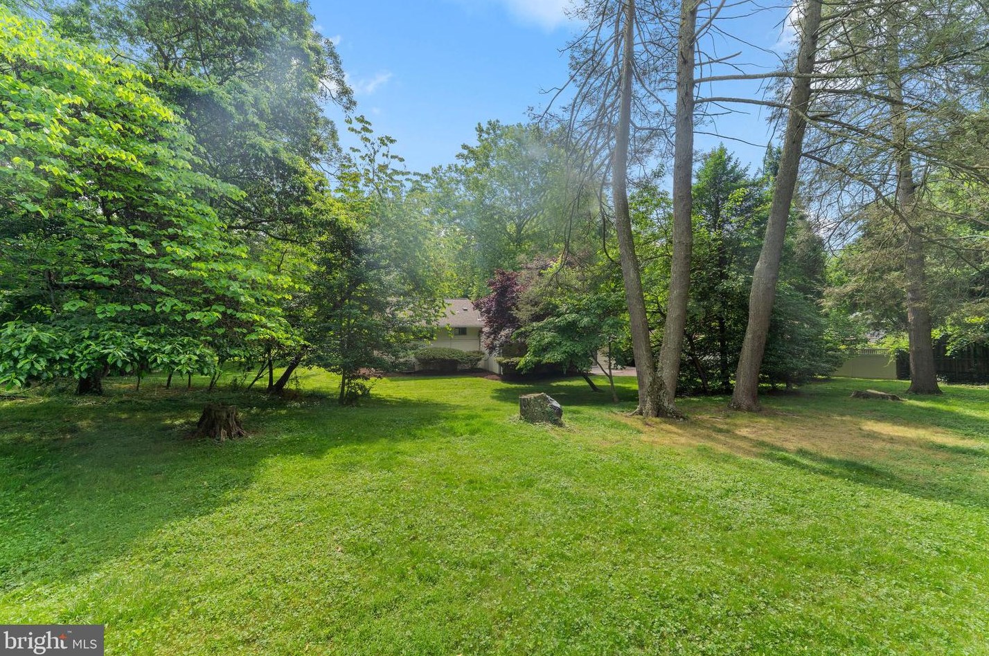 12830 Lacy Dr, Silver Spring MD 20904-2917 exterior