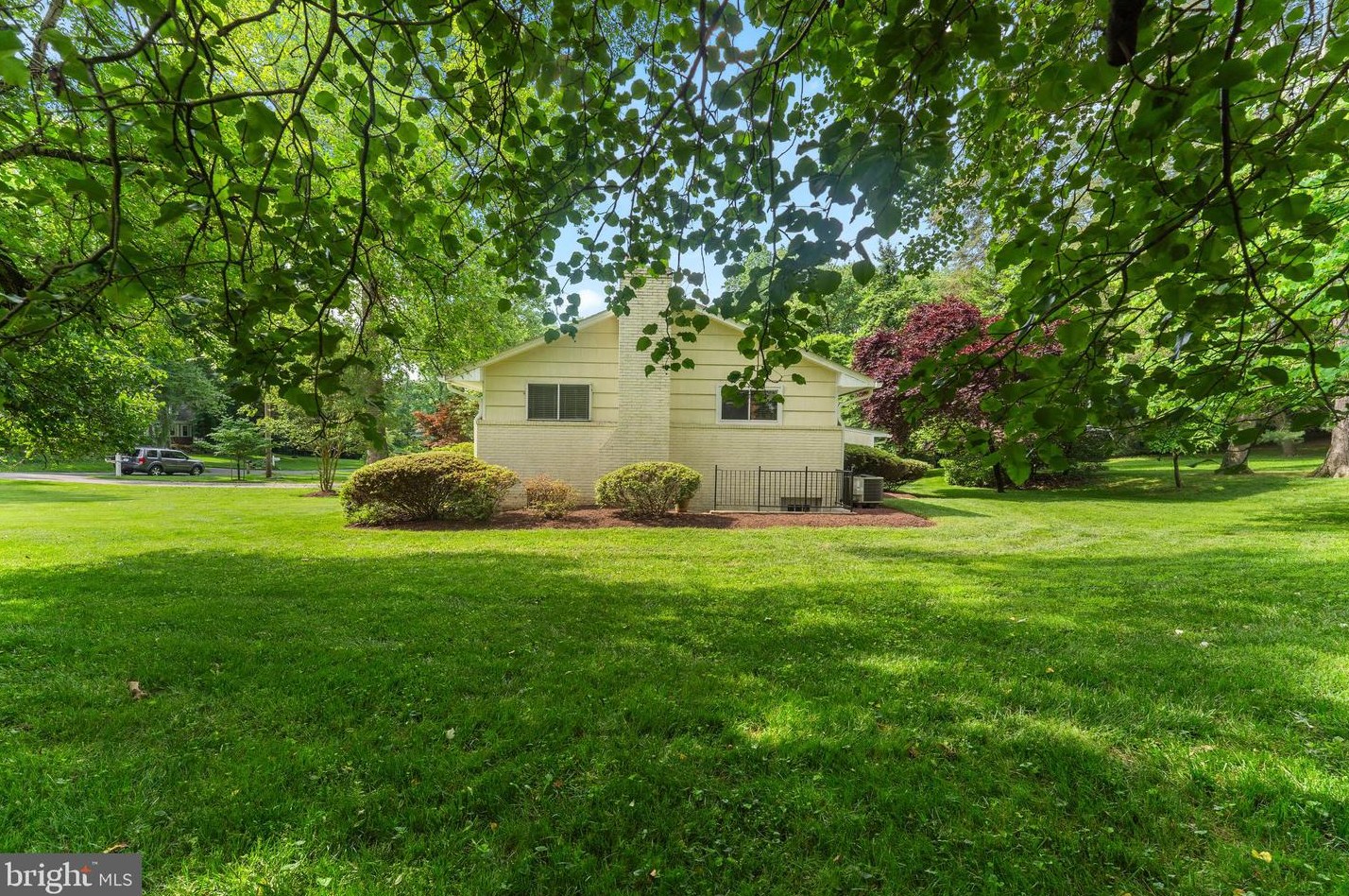 12830 Lacy Dr, Silver Spring MD 20904-2917 exterior