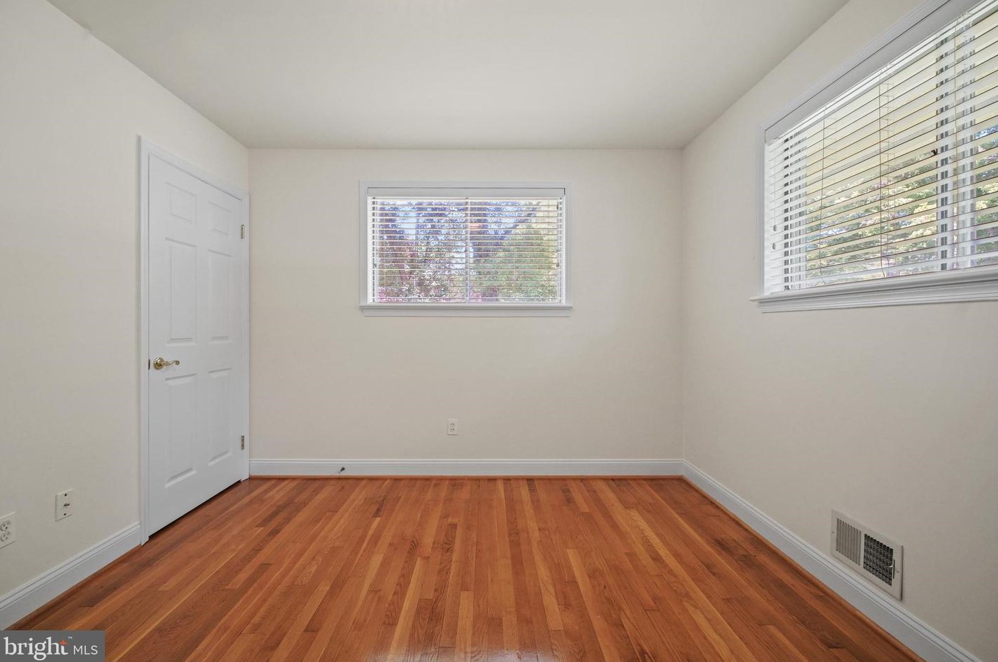 12830 Lacy Dr, Silver Spring MD 20904-2917 exterior