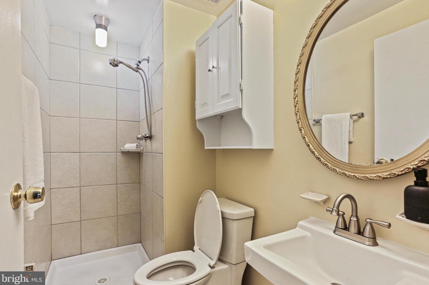 19928 Wheelwright Dr, Gaithersburg MD 20886-1047 exterior