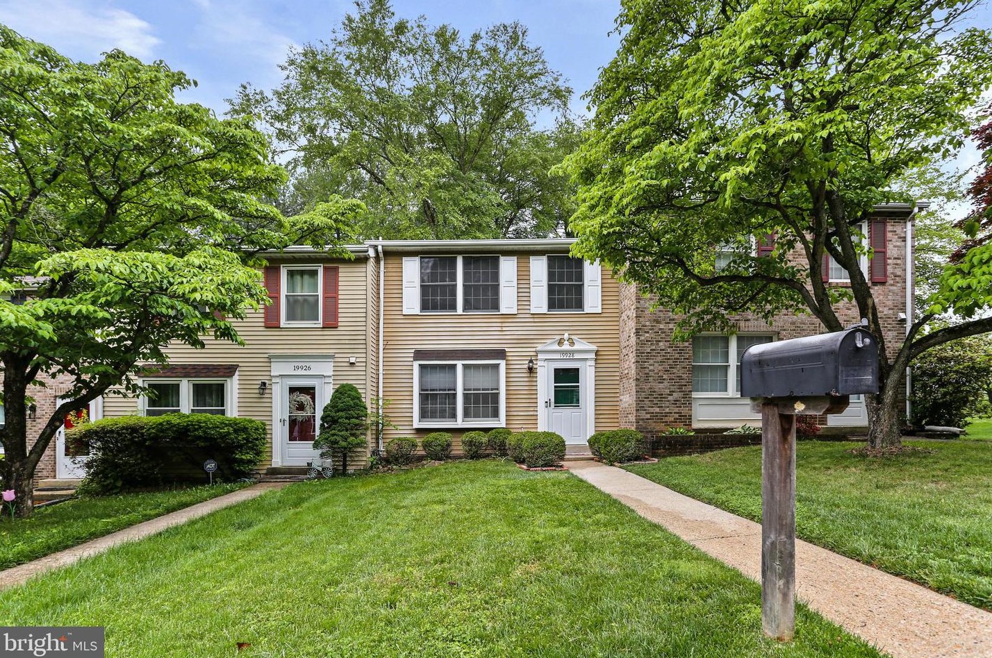 19928 Wheelwright Dr, Gaithersburg MD 20886-1047 exterior