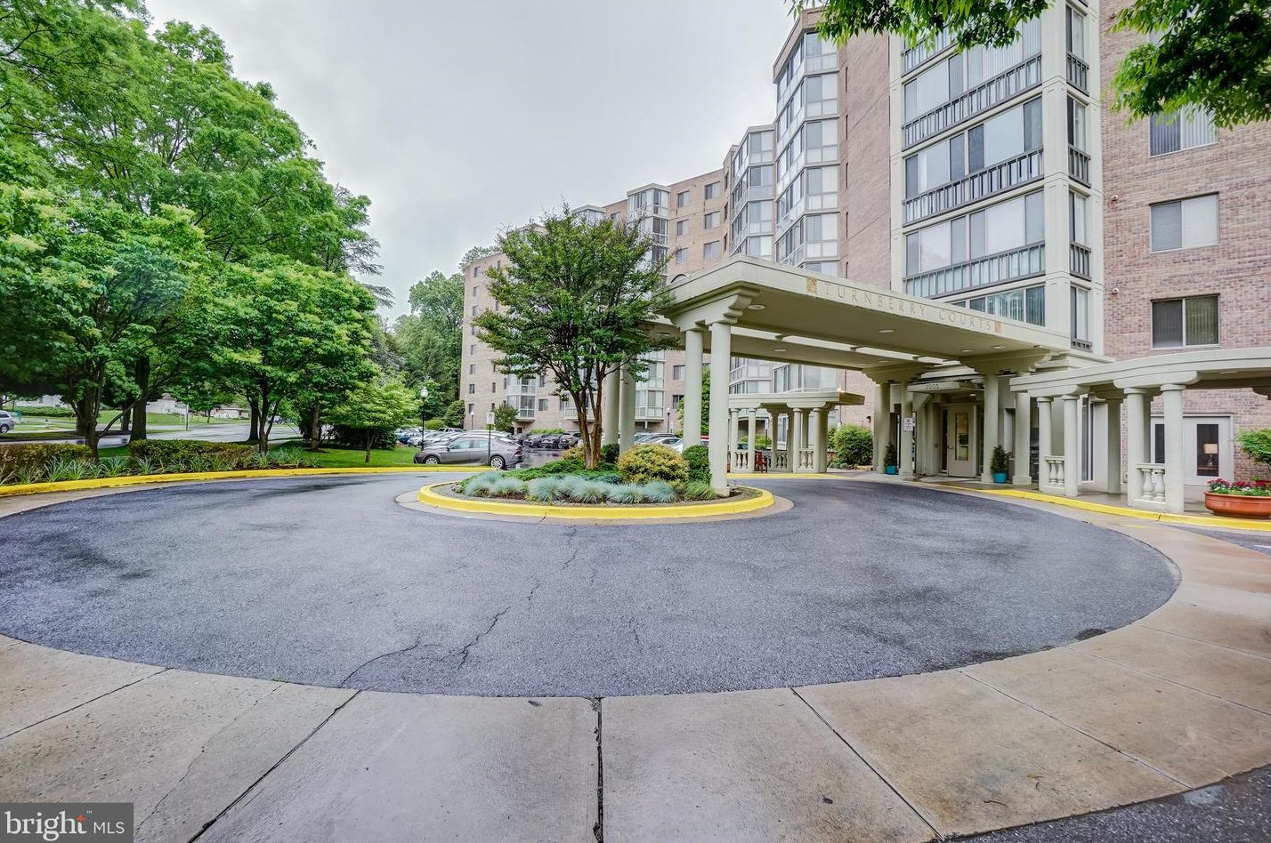 3005 S Leisure World Blvd #817, Silver Spring, MD 20906