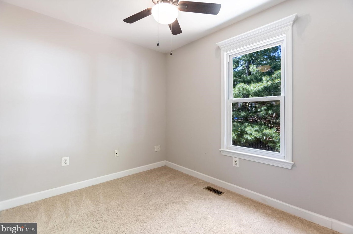 11146 Black Forest Way, Gaithersburg MD  20879-3140 exterior