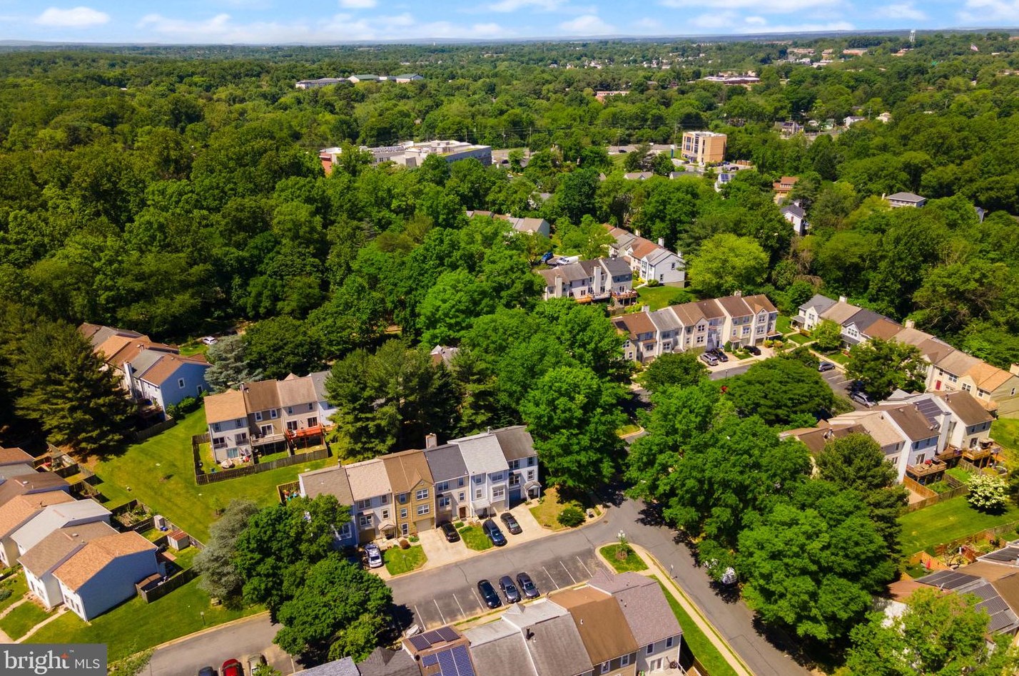 11146 Black Forest Way, Gaithersburg MD  20879-3140 exterior