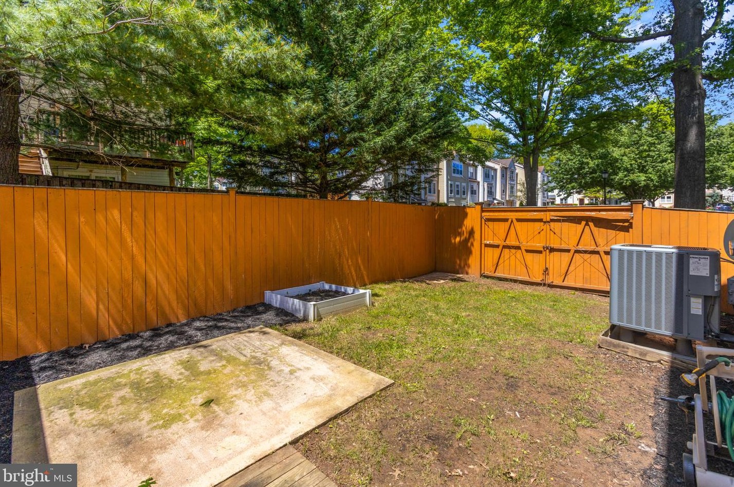 11146 Black Forest Way, Gaithersburg MD  20879-3140 exterior