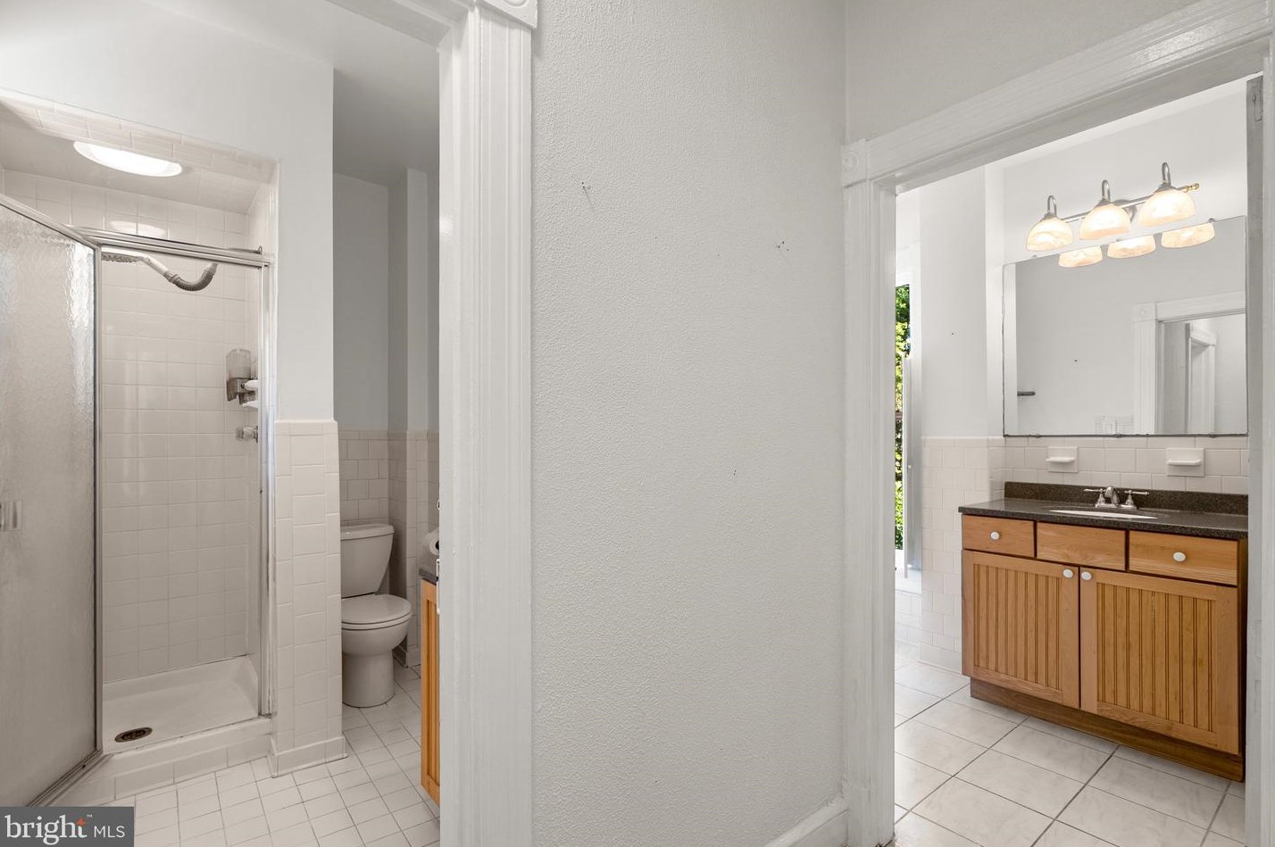 1102 Edgevale Rd, Silver Spring MD 20910-1612 exterior