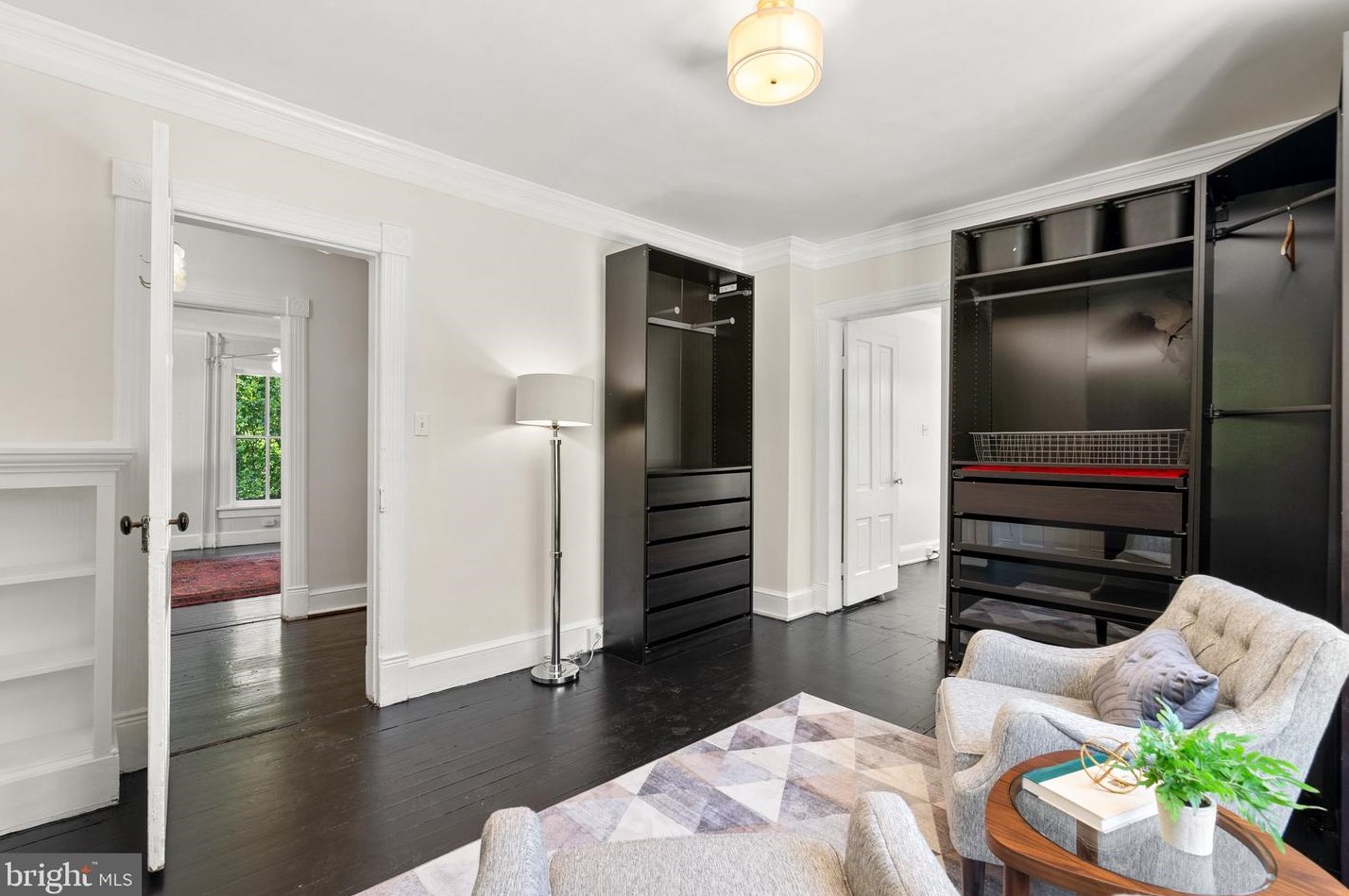 1102 Edgevale Rd, Silver Spring MD 20910-1612 exterior