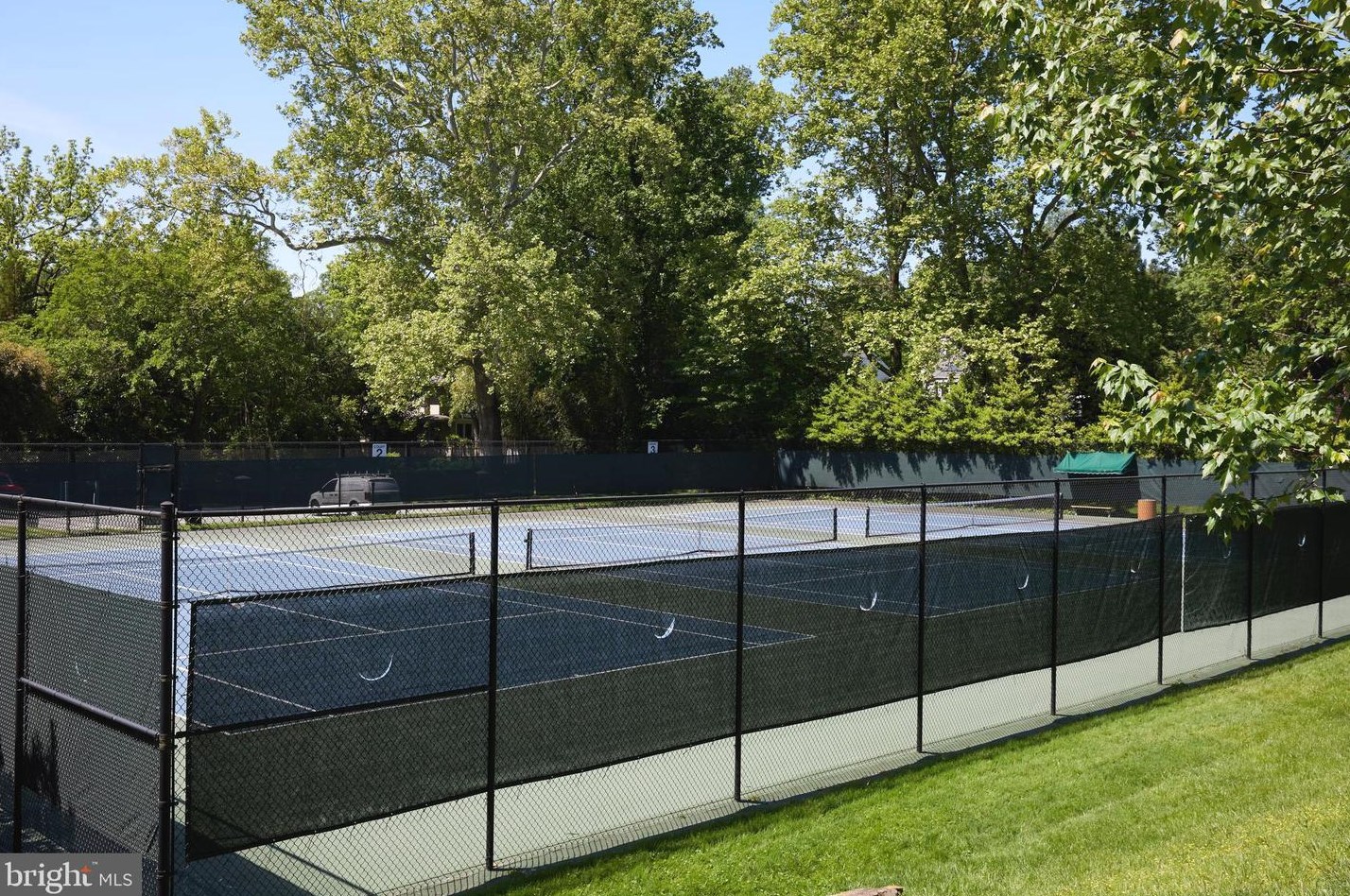 4901 Falstone Ave, Bethesda MD 20815-5539 exterior