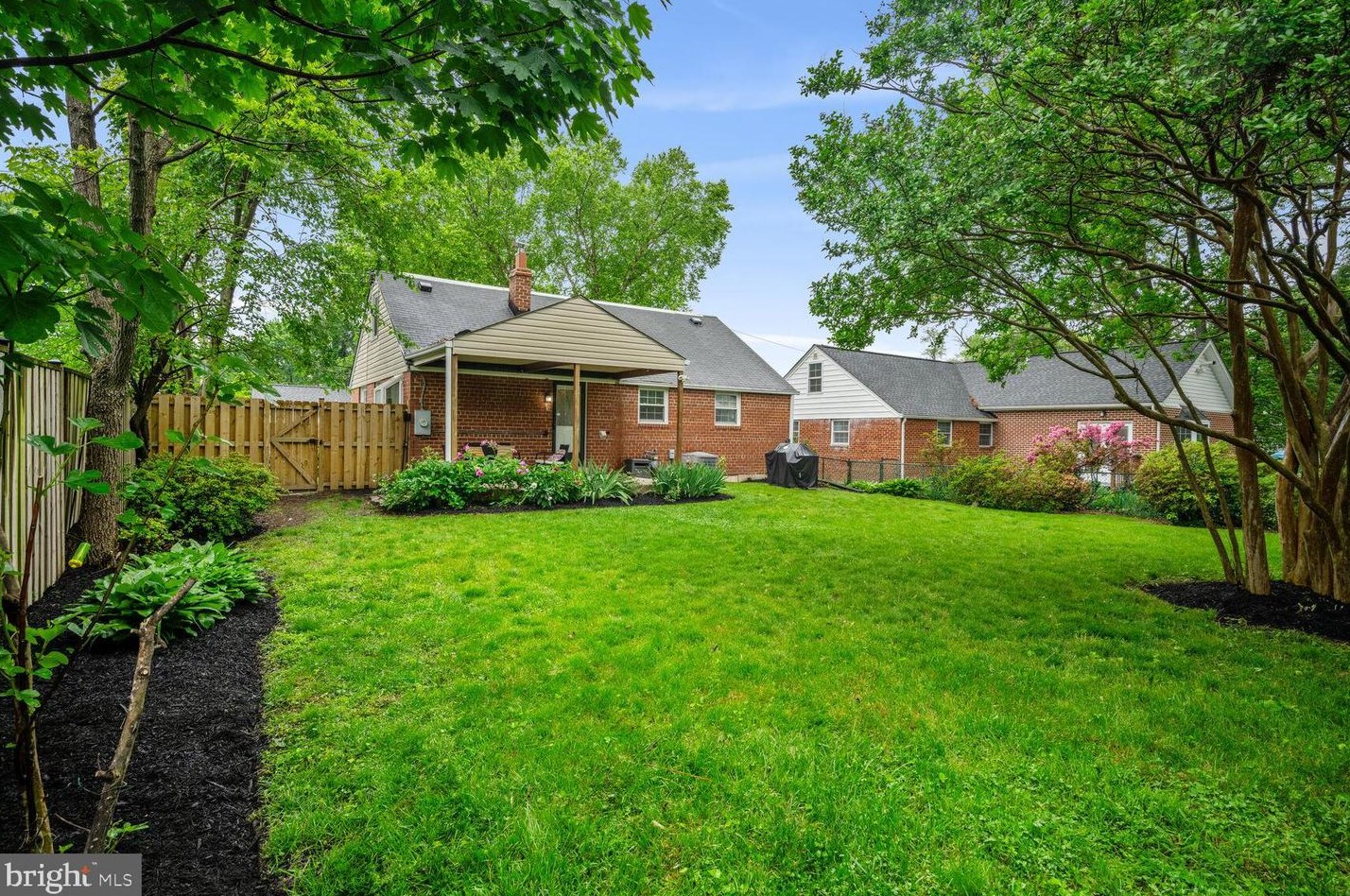 12613 Farnell Dr, Silver Spring MD 20906-3873 exterior