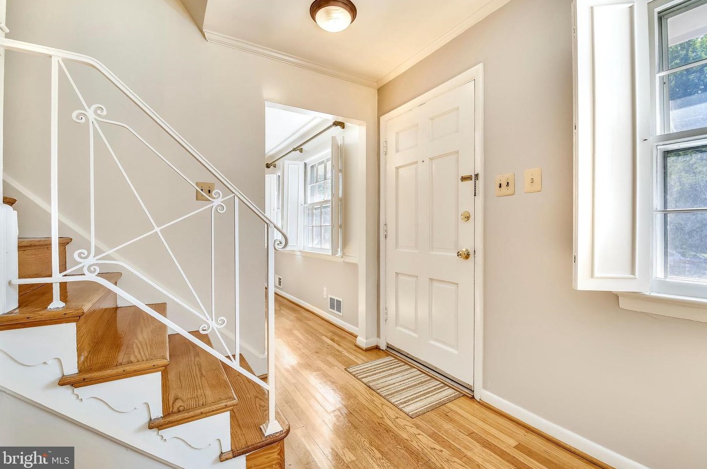 2 Burket Ct, Silver Spring MD  20910-1355 exterior