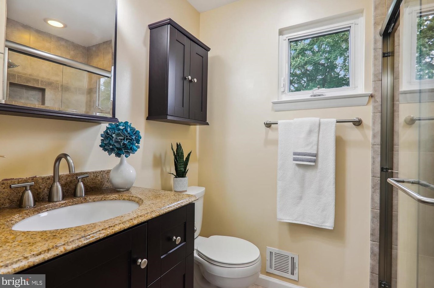 300 Lamberton Dr, Silver Spring MD 20902-3069 exterior