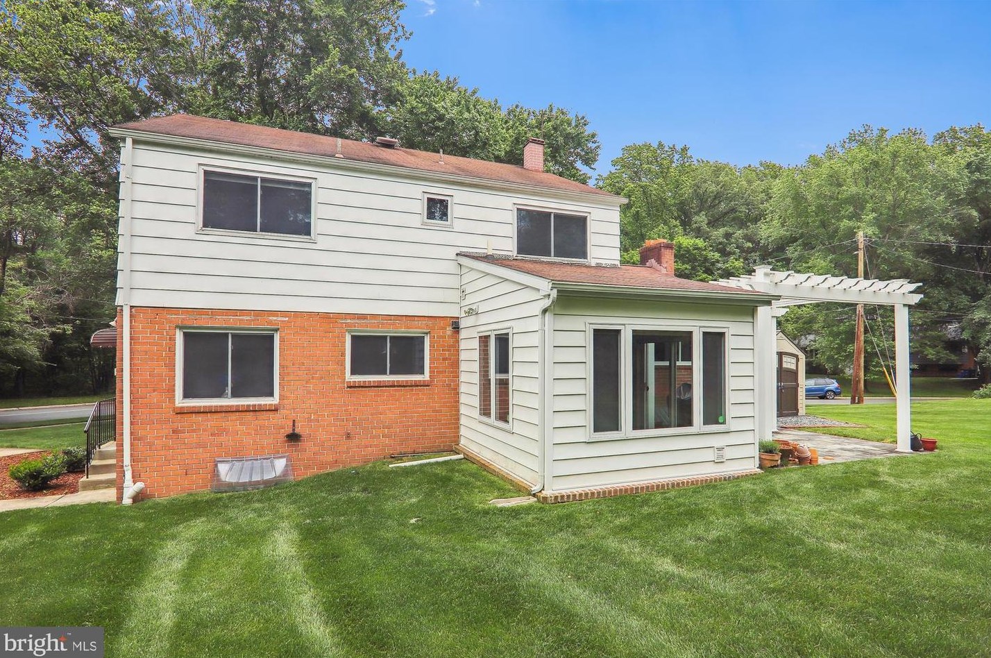 300 Lamberton Dr, Silver Spring MD 20902-3069 exterior